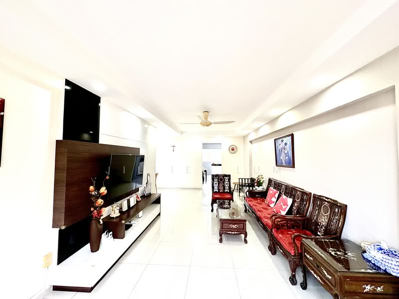 669 Hougang Avenue 8, 669 Hougang Avenue 8, 3 Bedrooms, 1,119 sqft, HDB Flat For Sale, by Jillien Lum, 500144824 - Living Room - PropertyGuru.com.sg