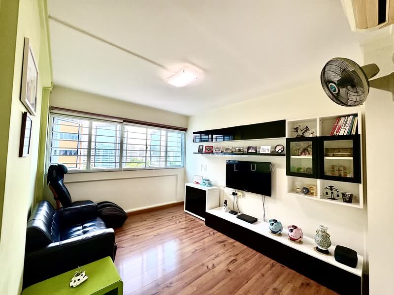 669 Hougang Avenue 8, 669 Hougang Avenue 8, 3 Bedrooms, 1,119 sqft, HDB Flat For Sale, by Jillien Lum, 500144824 - Living Room - PropertyGuru.com.sg