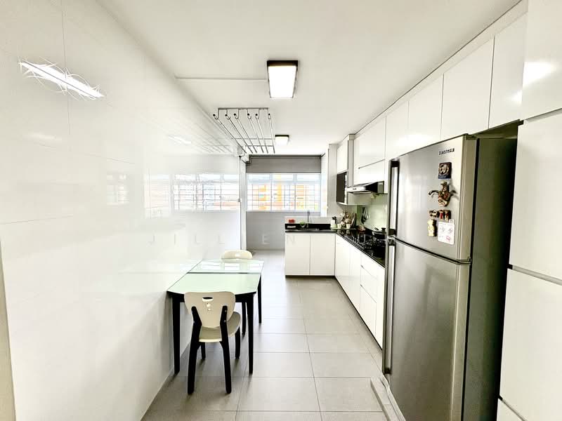 669 Hougang Avenue 8, 669 Hougang Avenue 8, 3 Bedrooms, 1,119 sqft, HDB Flat For Sale, by Jillien Lum, 500144824 - Kitchen - PropertyGuru.com.sg
