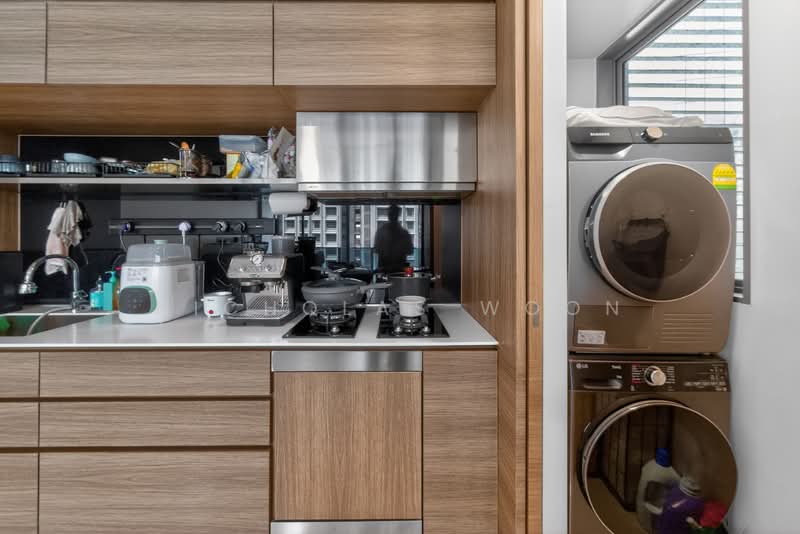 Echelon, 9 Alexandra View, 3 Bedrooms, 1,001 sqft, Condominium For Sale, by Nicholas Woon, 500144827 - Kitchen - PropertyGuru.com.sg
