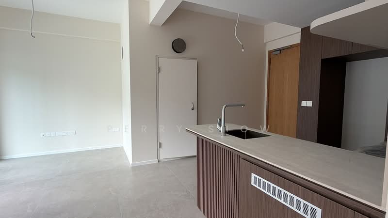 The Shorefront, 165A Jln. Loyang Besar, 2 Bedrooms, 780 sqft, Apartment For Sale, by Perry Siow, 500144829 - Kitchen - PropertyGuru.com.sg