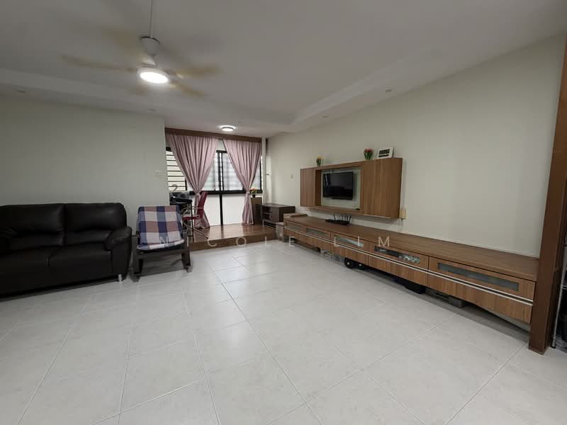290B Compassvale Crescent, 290B Compassvale Crescent, 3 Bedrooms, 1,185 sqft, HDB Flat For Sale, by Nicole Lim, 500144833 - Living Room - PropertyGuru.com.sg
