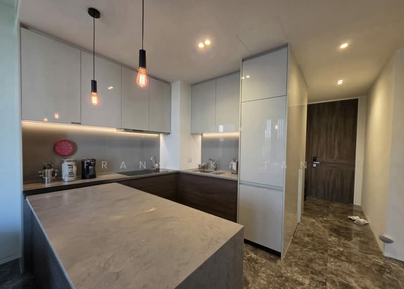 19 Nassim, 19 Nassim Hill, 2 Bedrooms, 926 sqft, Condominium For Rent, by Fransiska Tan, 500144839 - Kitchen - PropertyGuru.com.sg