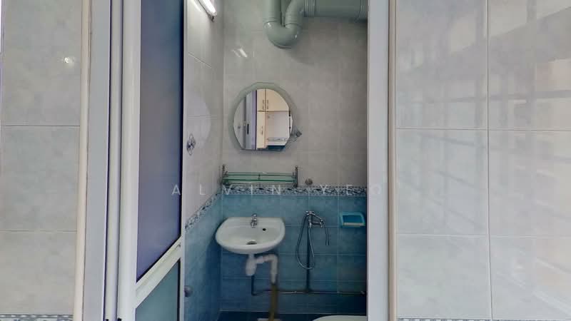 97 Commonwealth Crescent, 97 Commonwealth Crescent, 2 Bedrooms, 732 sqft, HDB Flat For Sale, by Alvin Yeo, 500144856 - Bathroom - PropertyGuru.com.sg