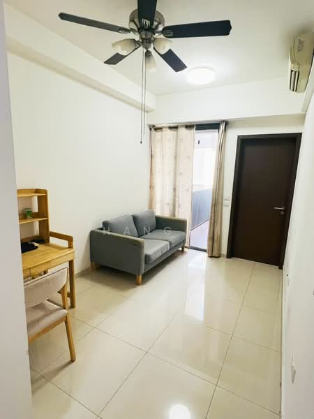 Suites 28, 28 Lorong 30 Geylang, 1 Bedroom, 461 sqft, Apartment For Rent, by Zhang Li, 500144866 - Living Room - PropertyGuru.com.sg