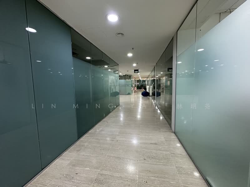 Singapore Shopping Centre, 190 Clemenceau Avenue, 431 sqft, Other Retail For Sale, by Lin Ming Yao 林明尧, 500144867 - Corridor - CommercialGuru.com.sg