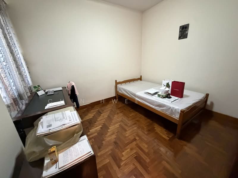 Westcove Condo, 12 West Coast Crescent, 2 Bedrooms, 1,087 sqft, Condominium For Sale, by Chin Hwee ONG, 500144869 - Bedroom - PropertyGuru.com.sg