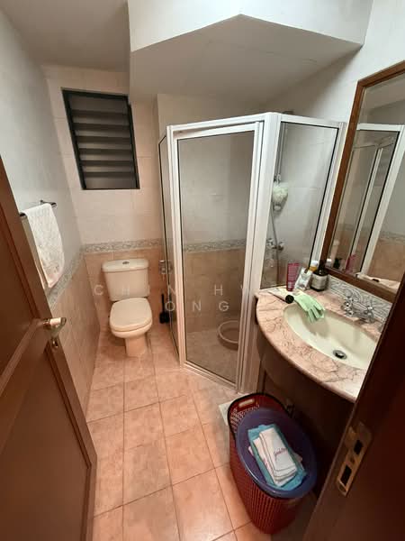 Westcove Condo, 12 West Coast Crescent, 2 Bedrooms, 1,087 sqft, Condominium For Sale, by Chin Hwee ONG, 500144869 - Bathroom - PropertyGuru.com.sg