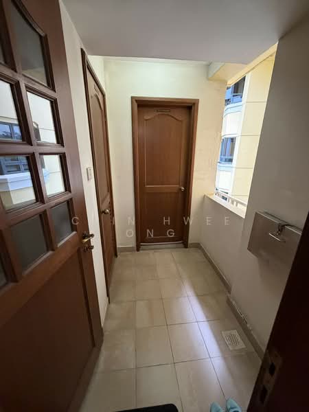 Westcove Condo, 12 West Coast Crescent, 2 Bedrooms, 1,087 sqft, Condominium For Sale, by Chin Hwee ONG, 500144869 - yard - PropertyGuru.com.sg