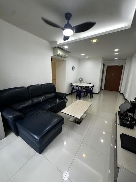 415C Fernvale Link, 415C Fernvale Link, Seletar / Yio Chu Kang, 3 Bedrooms, 1,001 sqft, HDB Flat For Sale, by Theresa Ng, 500144873 - Living Room - PropertyGuru.com.sg