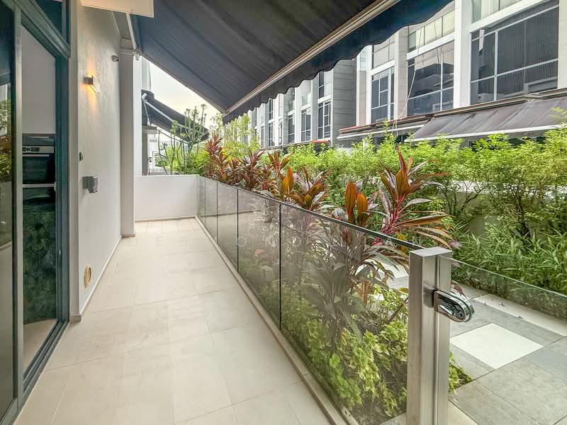 Belgravia Villas, 200 Ang Mo Kio Avenue 5, 6 Bedrooms, 3,961 sqft, Cluster House For Sale, by Desmond Lian, 500144883 - Balcony - PropertyGuru.com.sg