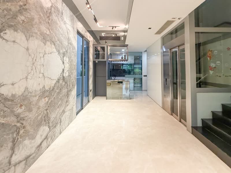 Belgravia Villas, 200 Ang Mo Kio Avenue 5, 6 Bedrooms, 3,961 sqft, Cluster House For Sale, by Desmond Lian, 500144883 - Dining - PropertyGuru.com.sg