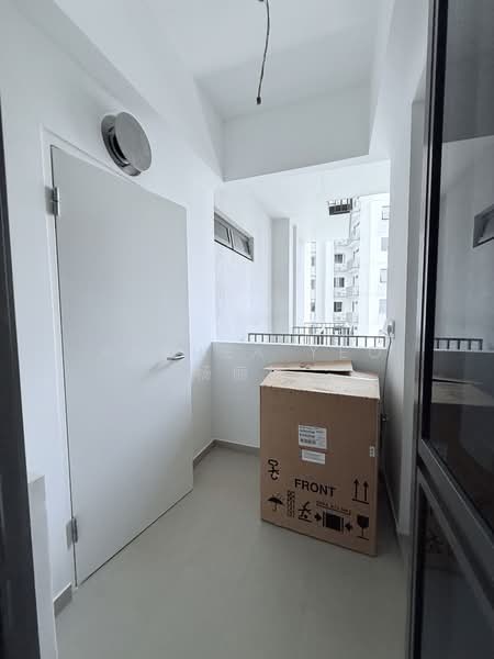 The Botany at Dairy Farm, 7 Dairy Farm Walk, 3 Bedrooms, 1,033 sqft, Condominium For Rent, by Anthea Yeo 杨丽娇, 500144888 - Balcony - PropertyGuru.com.sg