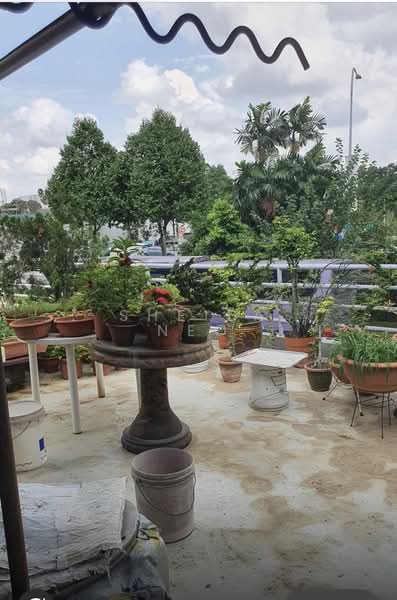 Yio Chu Kang Terrace, Yio Chu Kang Terrace, Room Rental, 300 sqft, Semi-Detached House For Rent, by Sheila Neo, 500144909 - Garden - PropertyGuru.com.sg