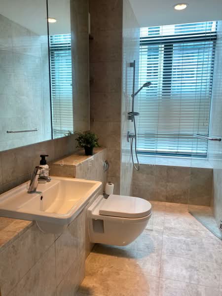 Soleil @ Sinaran, 6 Sinaran Drive, 3 Bedrooms, 1,098 sqft, Condominium For Rent, by Joey Lim, 500144913 - Bathroom - PropertyGuru.com.sg