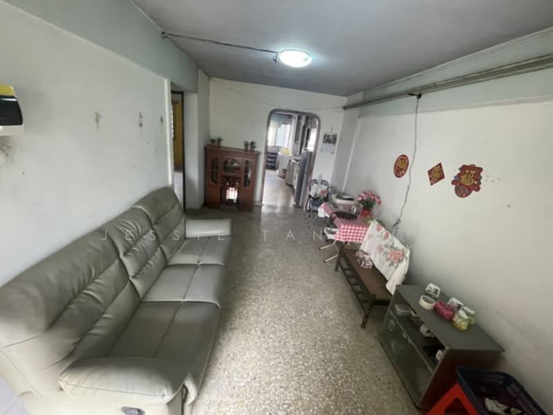 706 Clementi West Street 2, 706 Clementi West Street 2, 2 Bedrooms, 732 sqft, HDB Flat For Sale, by Jessie Tan 陈佩英, 500144914 - Living Room - PropertyGuru.com.sg