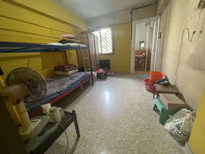 706 Clementi West Street 2, 706 Clementi West Street 2, 2 Bedrooms, 732 sqft, HDB Flat For Sale, by Jessie Tan 陈佩英, 500144914 - Bedroom - PropertyGuru.com.sg