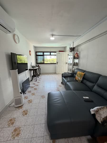 46 Marine Crescent, 46 Marine Crescent, 3 Bedrooms, 818 sqft, HDB Flat For Rent, by Marcus Lim, 500144923 - Living Room - PropertyGuru.com.sg