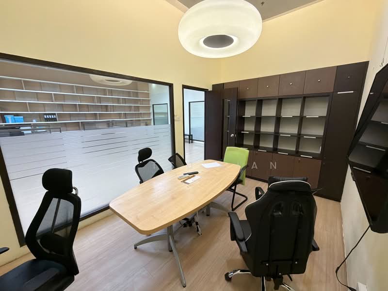 Unity Centre, 51 Bukit Batok Crescent, 2,024 sqft, Light Industrial (B1) For Sale, by Ng Tsu Kian, 500144929 - Meeting Room 1 - CommercialGuru.com.sg