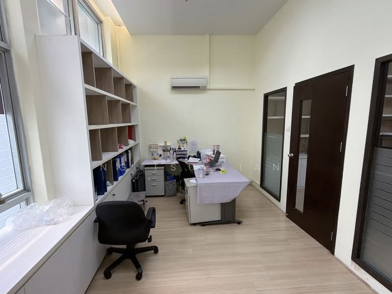 Unity Centre, 51 Bukit Batok Crescent, 2,024 sqft, Light Industrial (B1) For Sale, by Ng Tsu Kian, 500144929 - Partitioned Room 3 - CommercialGuru.com.sg