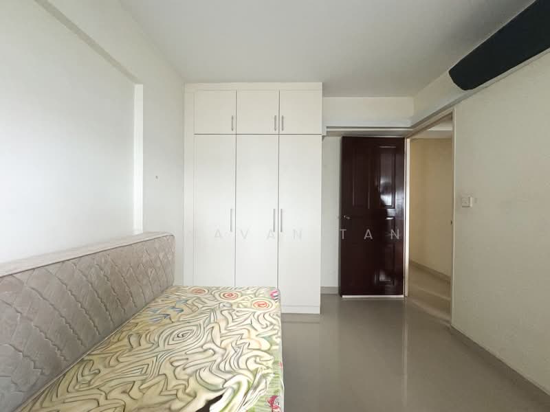 395 Bukit Batok West Avenue 5, 395 Bukit Batok West Avenue 5, 3 Bedrooms, 969 sqft, HDB Flat For Sale, by Donavan Tan, 500144975 - Common Bedroom 2 - PropertyGuru.com.sg