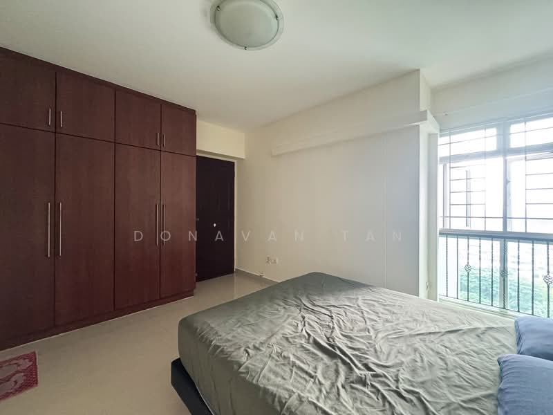 395 Bukit Batok West Avenue 5, 395 Bukit Batok West Avenue 5, 3 Bedrooms, 969 sqft, HDB Flat For Sale, by Donavan Tan, 500144975 - Master Bedroom - PropertyGuru.com.sg