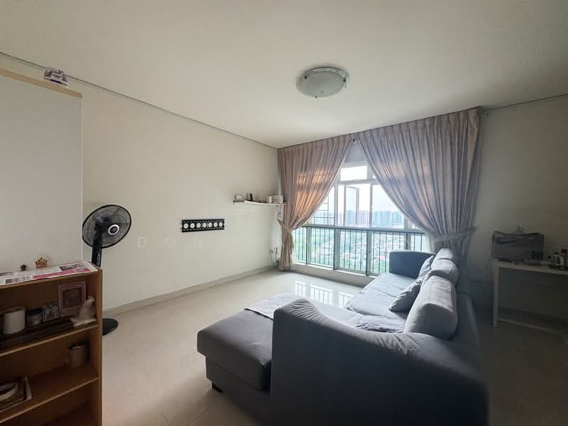 395 Bukit Batok West Avenue 5, 395 Bukit Batok West Avenue 5, 3 Bedrooms, 969 sqft, HDB Flat For Sale, by Donavan Tan, 500144975 - Living Room - PropertyGuru.com.sg