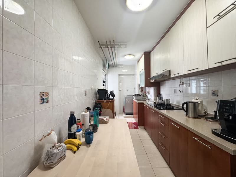 395 Bukit Batok West Avenue 5, 395 Bukit Batok West Avenue 5, 3 Bedrooms, 969 sqft, HDB Flat For Sale, by Donavan Tan, 500144975 - Kitchen - PropertyGuru.com.sg
