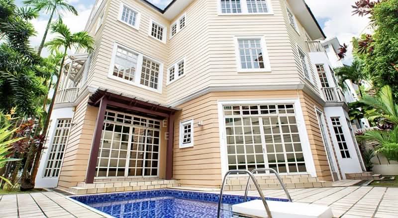 Woodgrove Estate, Ashwood Grove, 7 Bedrooms, 7,427 sqft, Detached House For Rent, by Rochelle De S Meegolle, 500144990 - Exterior - PropertyGuru.com.sg