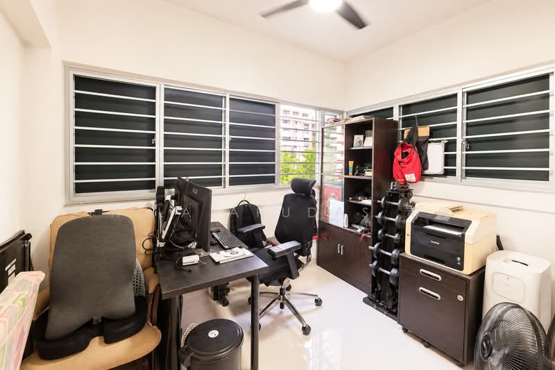 552 Jurong West Street 42, 552 Jurong West Street 42, 4 Bedrooms, 1,442 sqft, HDB Flat For Sale, by Thila Arudas 蒂雅, 500144998 - Study - PropertyGuru.com.sg