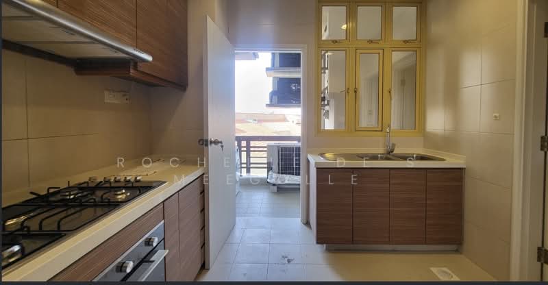 Orange Regency, 101 Fernhill Road, 3 Bedrooms, 2,422 sqft, Apartment For Rent, by Rochelle De S Meegolle, 500145009 - Kitchen - PropertyGuru.com.sg