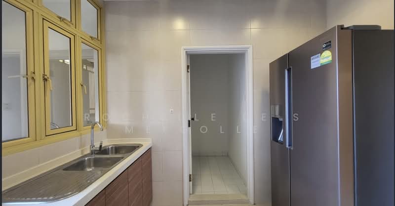 Orange Regency, 101 Fernhill Road, 3 Bedrooms, 2,422 sqft, Apartment For Rent, by Rochelle De S Meegolle, 500145009 - PropertyGuru.com.sg