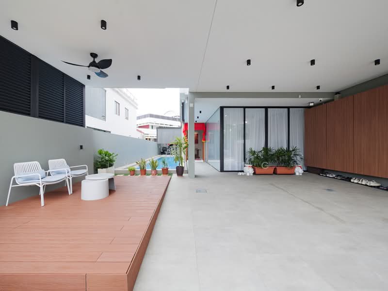 ❤️GIANT⚡️Rare Opportunity Renovated 4 Lvls Semi-D w Pool, Attic & Lift at Kembangan, Jalan Grisek/ Waringin Park/ Kembangan, 7 Bedrooms, 5,678 sqft, Semi-Detached House For Sale, by Lynn Tiang, 500145021 - Exterior - PropertyGuru.com.sg