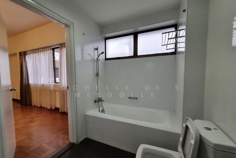 The Cairnhill, 4 Cairnhill Rise, 4 Bedrooms, 2,788 sqft, Condominium For Rent, by Rochelle De S Meegolle, 500145022 - Bathroom - PropertyGuru.com.sg