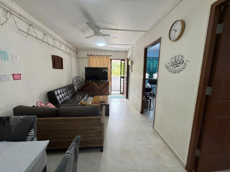 172 Ang Mo Kio Avenue 4, 172 Ang Mo Kio Avenue 4, 2 Bedrooms, 64 sqft, HDB Flat For Sale, by Nora Omar, 500145027 - Living Room - PropertyGuru.com.sg