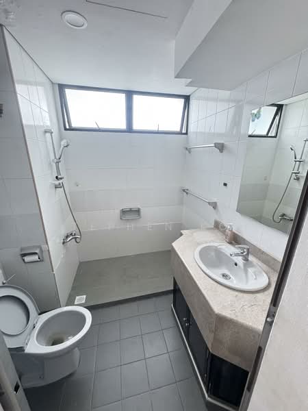 Fernwood Towers, 28 Fernwood Terrace, Room Rental, 100 sqft, Condominium For Rent, by Stephen Koh, 500145028 - Bathroom - PropertyGuru.com.sg
