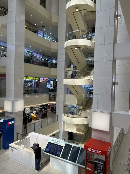 Lucky Plaza, 304 Orchard Road, 581 sqft, Mall Shop For Rent, by Marcus Tay, 500145032 - Interior - CommercialGuru.com.sg