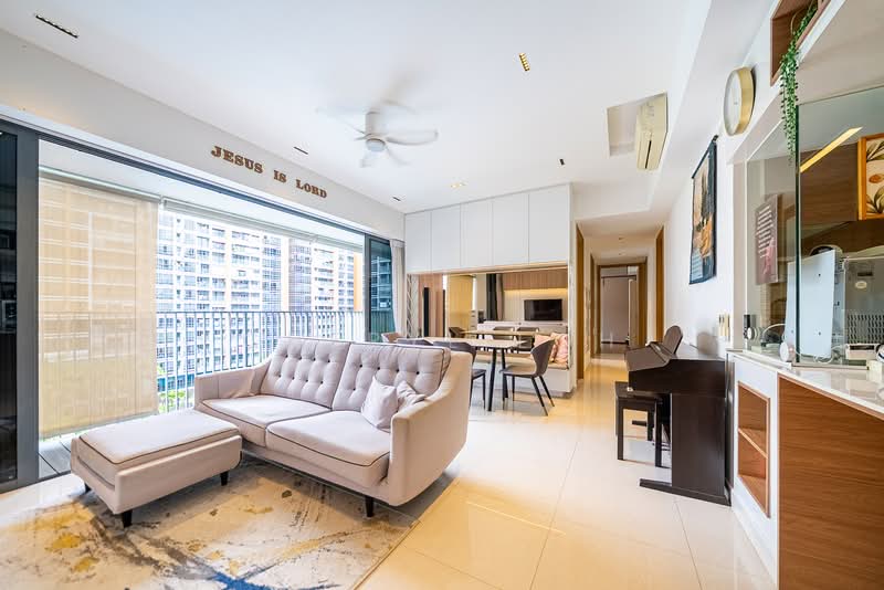 Coco Palms, 23 Pasir Ris Grove, 4 Bedrooms, 1,259 sqft, Condominium For Sale, by Cheryl Loh, 500145052 - Living Room - PropertyGuru.com.sg