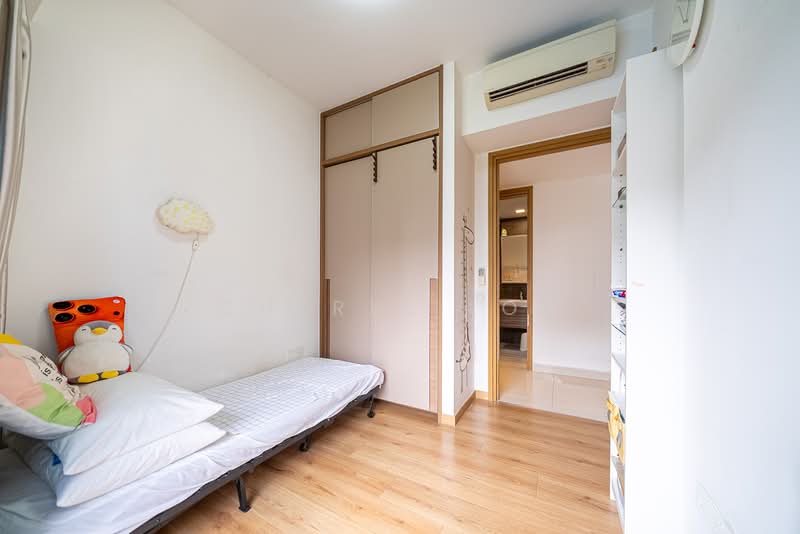 Coco Palms, 23 Pasir Ris Grove, 4 Bedrooms, 1,259 sqft, Condominium For Sale, by Cheryl Loh, 500145052 - Bedroom - PropertyGuru.com.sg