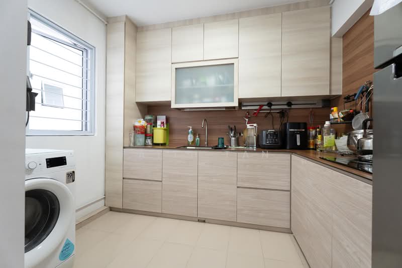 657A Jurong West Street 65, 657A Jurong West Street 65, 3 Bedrooms, 980 sqft, HDB Flat For Sale, by Faith Tan, 500145053 - Kitchen - PropertyGuru.com.sg