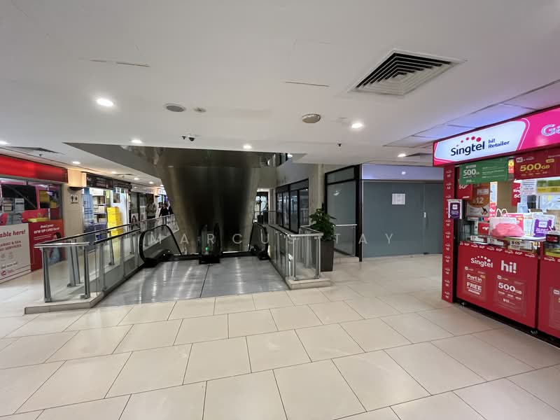 Lucky Plaza, 304 Orchard Road, 398 sqft, Mall Shop For Rent, by Marcus Tay, 500145064 - Corridor - CommercialGuru.com.sg
