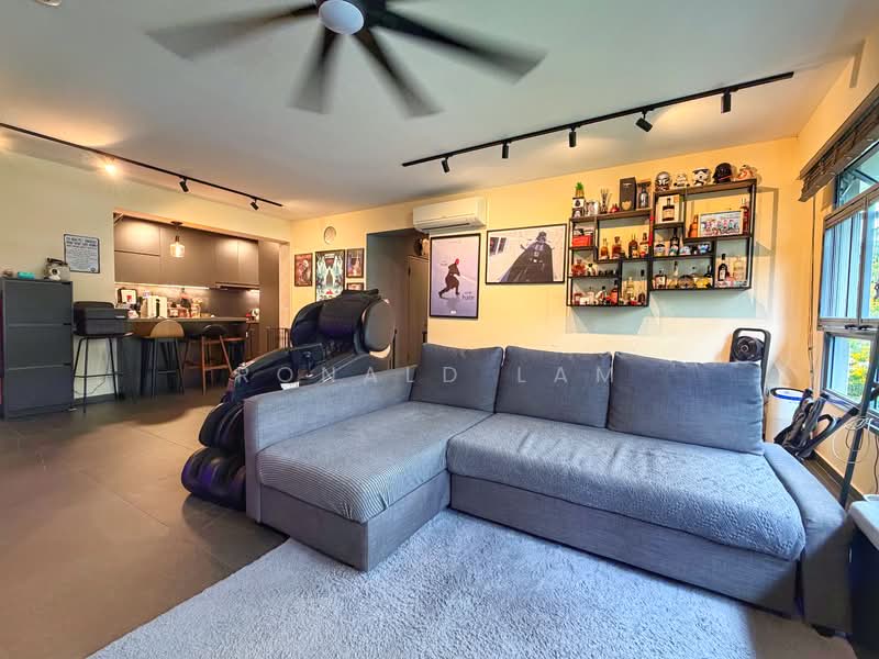 620A Tampines Street 61, 620A Tampines Street 61, 3 Bedrooms, 1,216 sqft, HDB Flat For Sale, by Ronald Lam, 500145072 - Living Room - PropertyGuru.com.sg