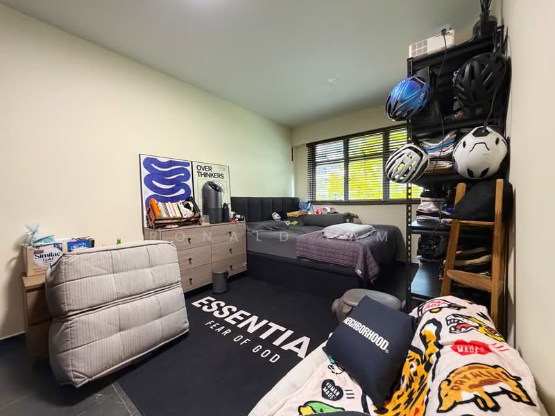620A Tampines Street 61, 620A Tampines Street 61, 3 Bedrooms, 1,216 sqft, HDB Flat For Sale, by Ronald Lam, 500145072 - Bedroom - PropertyGuru.com.sg