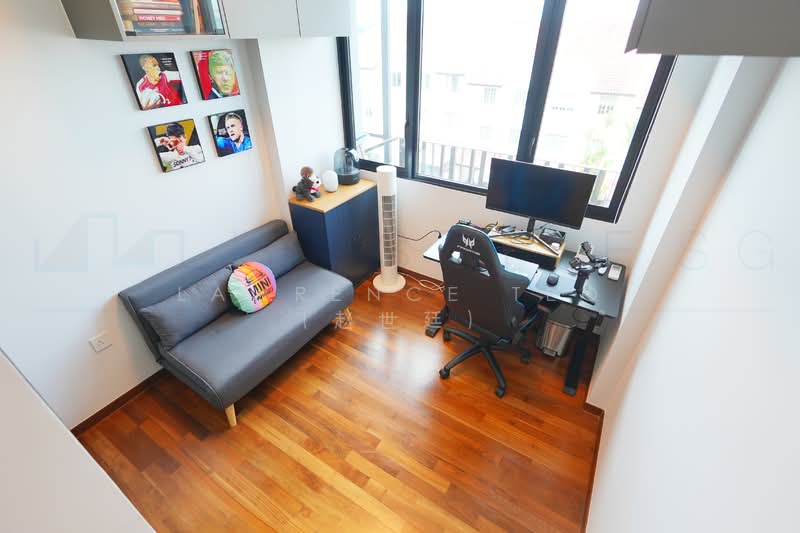 Freehold In The East, , 2 Bedrooms, 721 sqft, Condominium For Sale, by Lawrence Teo (赵世廷), 500145076 - Study - PropertyGuru.com.sg