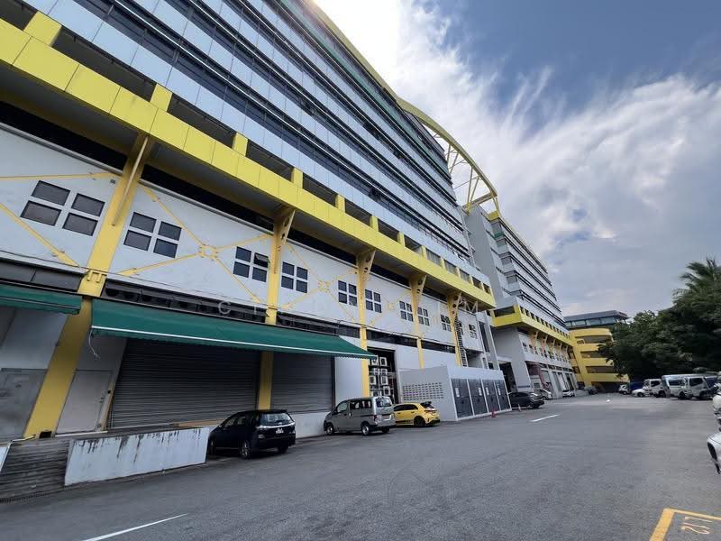 Henderson Building, 221 Henderson Road, Alexandra / Commonwealth, 2,400 sqft, Light Industrial (B1) For Rent, by Cindy Lim, 500145095 - Exterior - CommercialGuru.com.sg