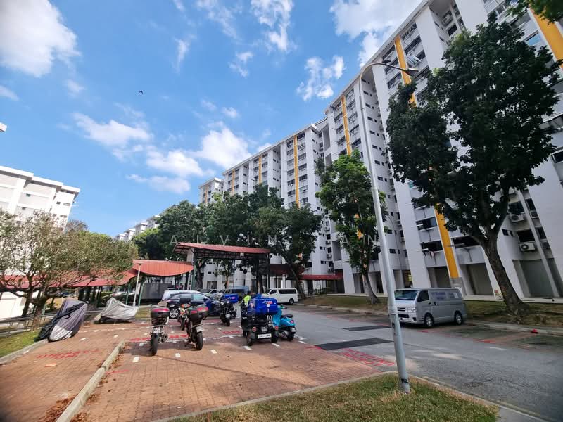 💰 CHEAP and RARE Coffeeshop in D20 area 💰, , 4,200 sqft, Shop / Shophouse For Sale, by Alvin Tan, 500145098 - Exterior - CommercialGuru.com.sg