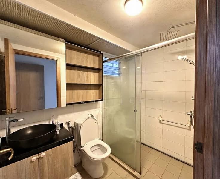 453B Bukit Batok West Avenue 6, 453B Bukit Batok West Avenue 6, 3 Bedrooms, 1,001 sqft, HDB Flat For Sale, by John Lee, 500145101 - Bathroom - PropertyGuru.com.sg