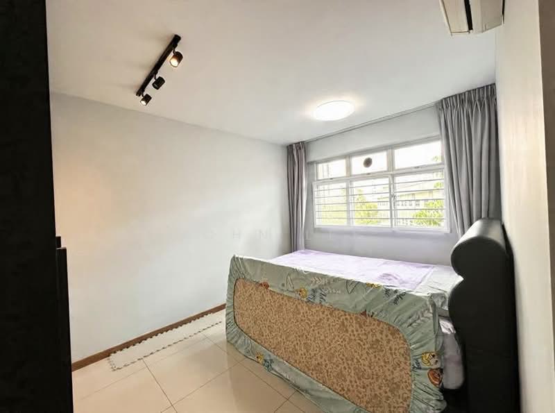 453B Bukit Batok West Avenue 6, 453B Bukit Batok West Avenue 6, 3 Bedrooms, 1,001 sqft, HDB Flat For Sale, by John Lee, 500145101 - Bedroom - PropertyGuru.com.sg