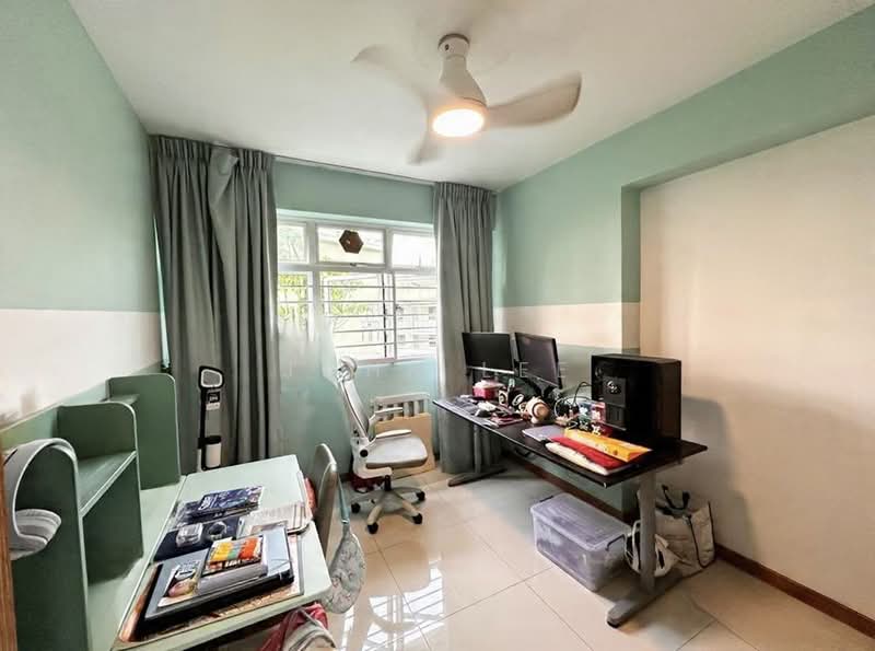 453B Bukit Batok West Avenue 6, 453B Bukit Batok West Avenue 6, 3 Bedrooms, 1,001 sqft, HDB Flat For Sale, by John Lee, 500145101 - Study - PropertyGuru.com.sg