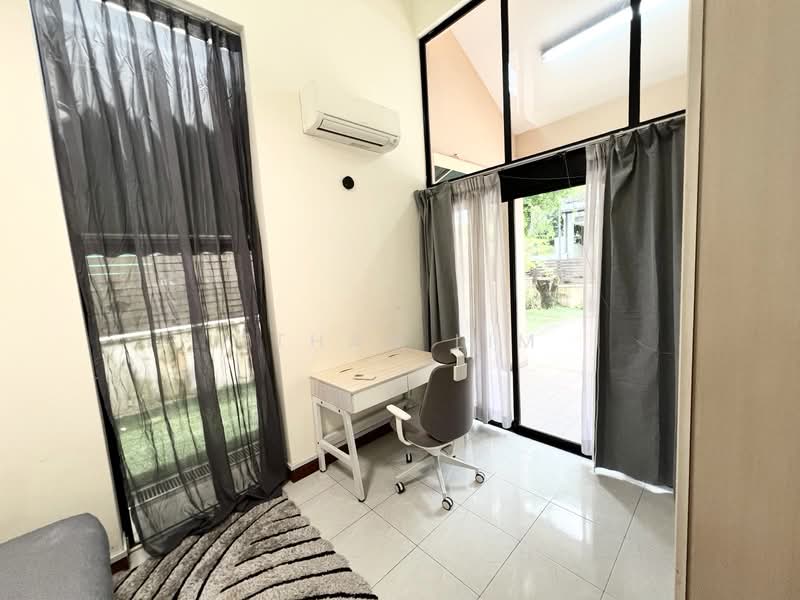 Jalan Mat Jambol, Pasir Panjang, Jalan Mat Jambol, Room Rental, 150 sqft, Terraced House For Rent, by Ethan Lim, 500145104 - Study - PropertyGuru.com.sg